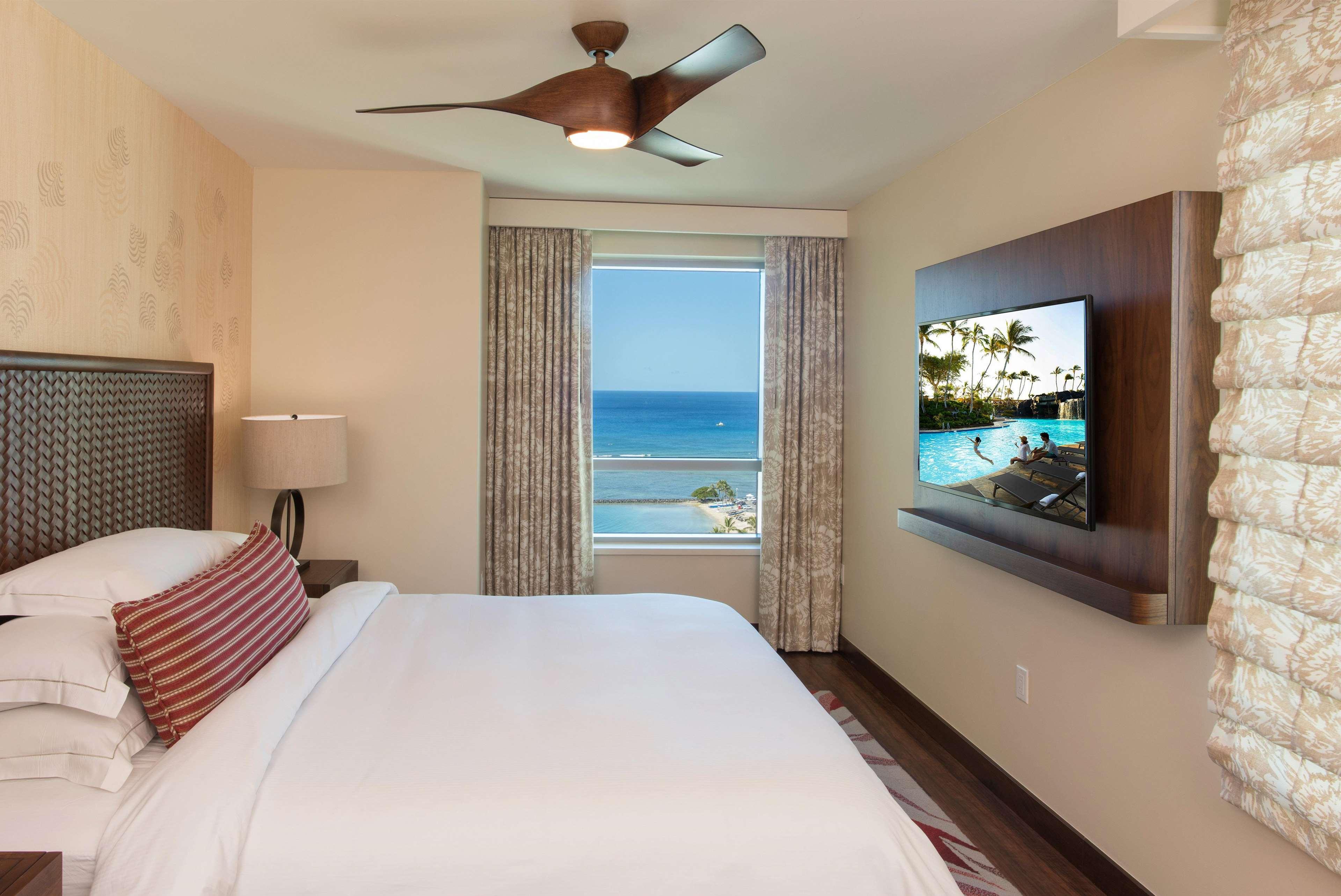 Отель Hilton Grand Vacation Club The Grand Islander Waikiki Гонолулу Экстерьер фото