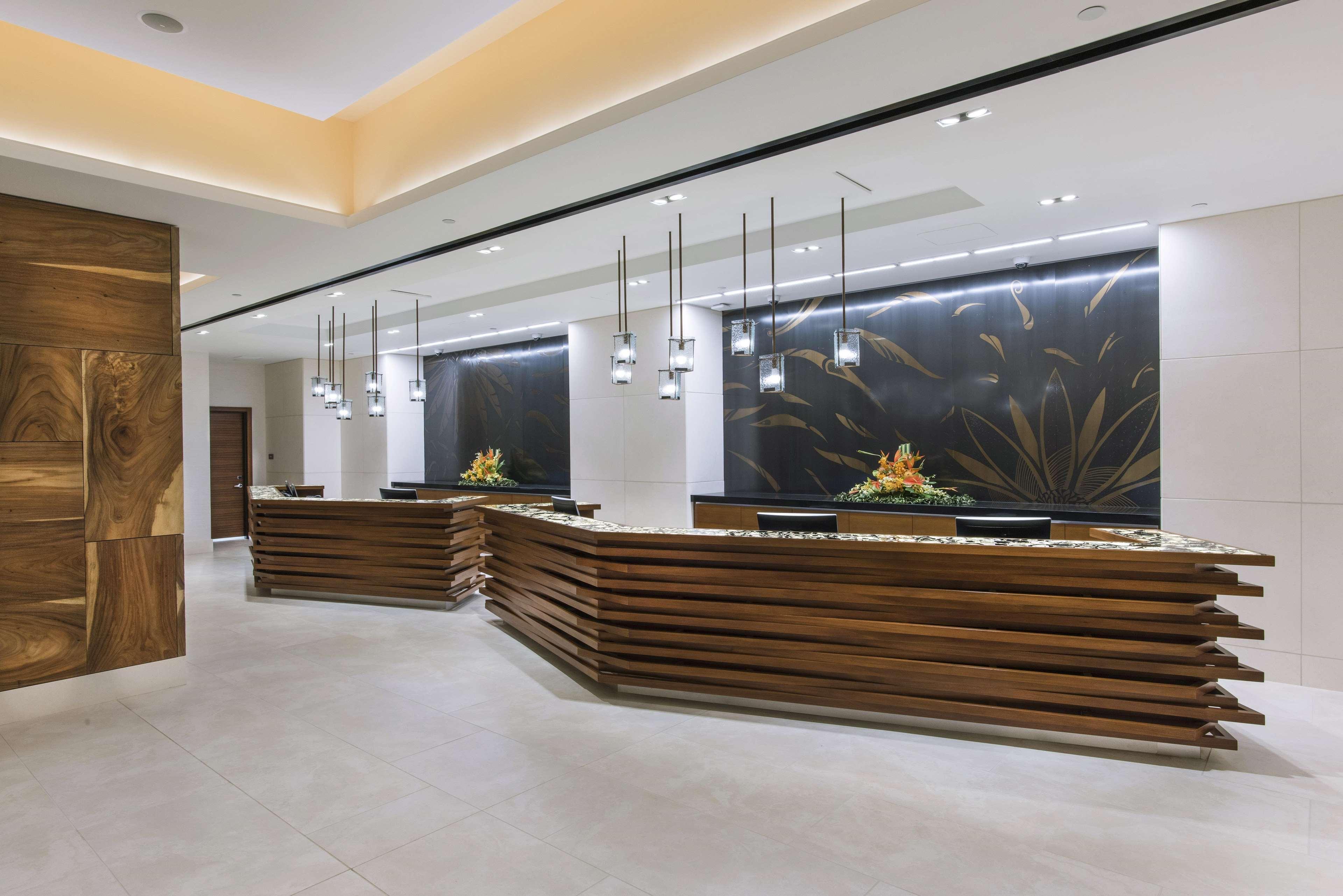 Отель Hilton Grand Vacation Club The Grand Islander Waikiki Гонолулу Экстерьер фото