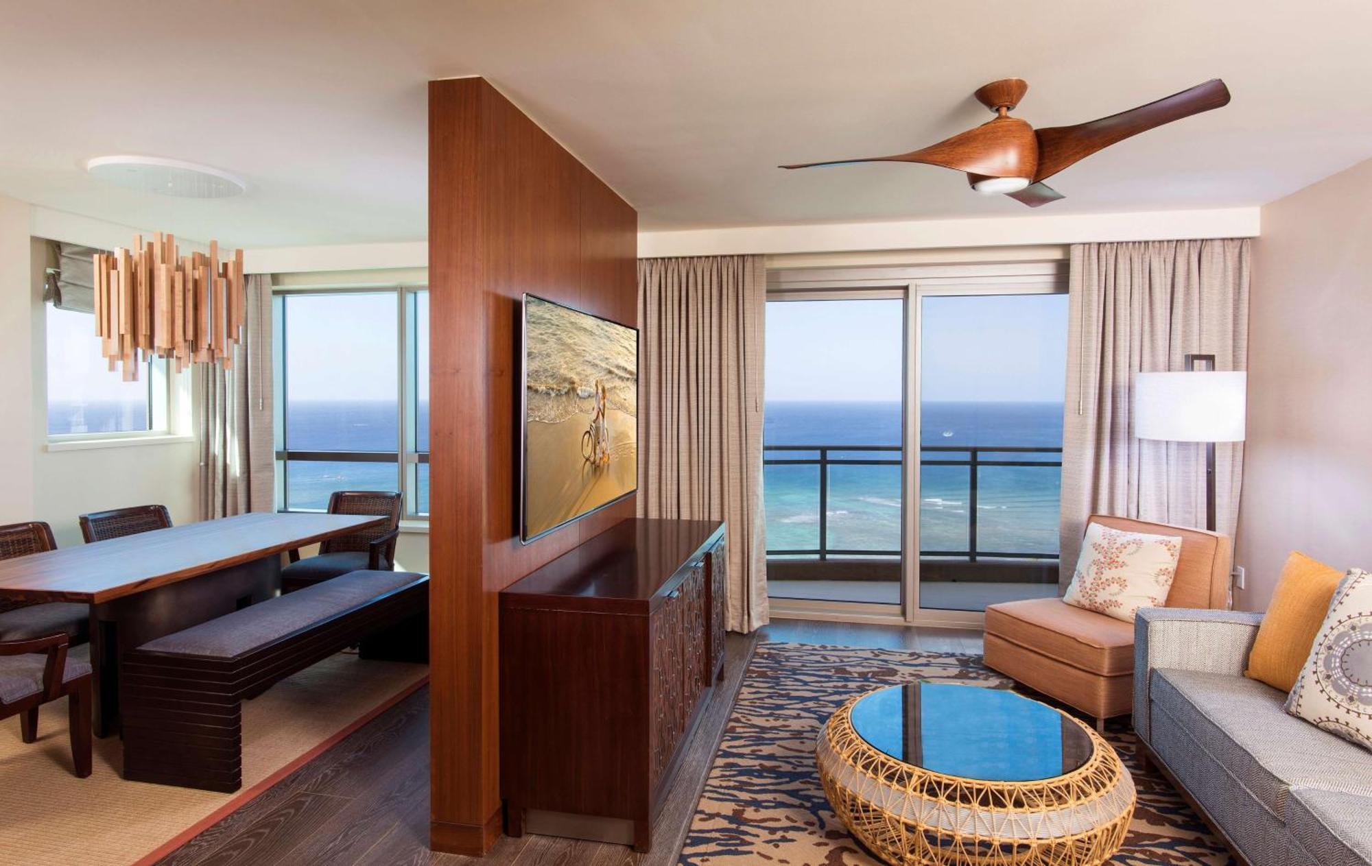 Отель Hilton Grand Vacation Club The Grand Islander Waikiki Гонолулу Экстерьер фото