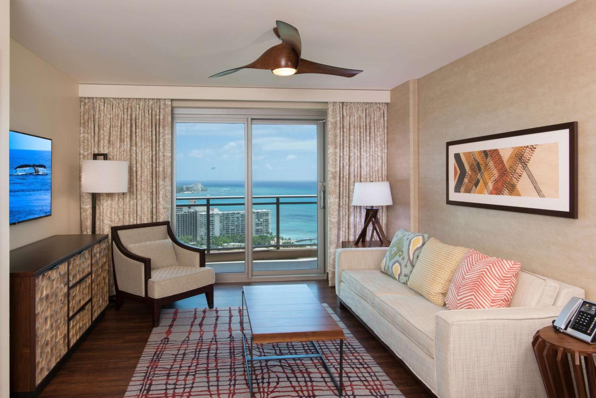 Отель Hilton Grand Vacation Club The Grand Islander Waikiki Гонолулу Экстерьер фото