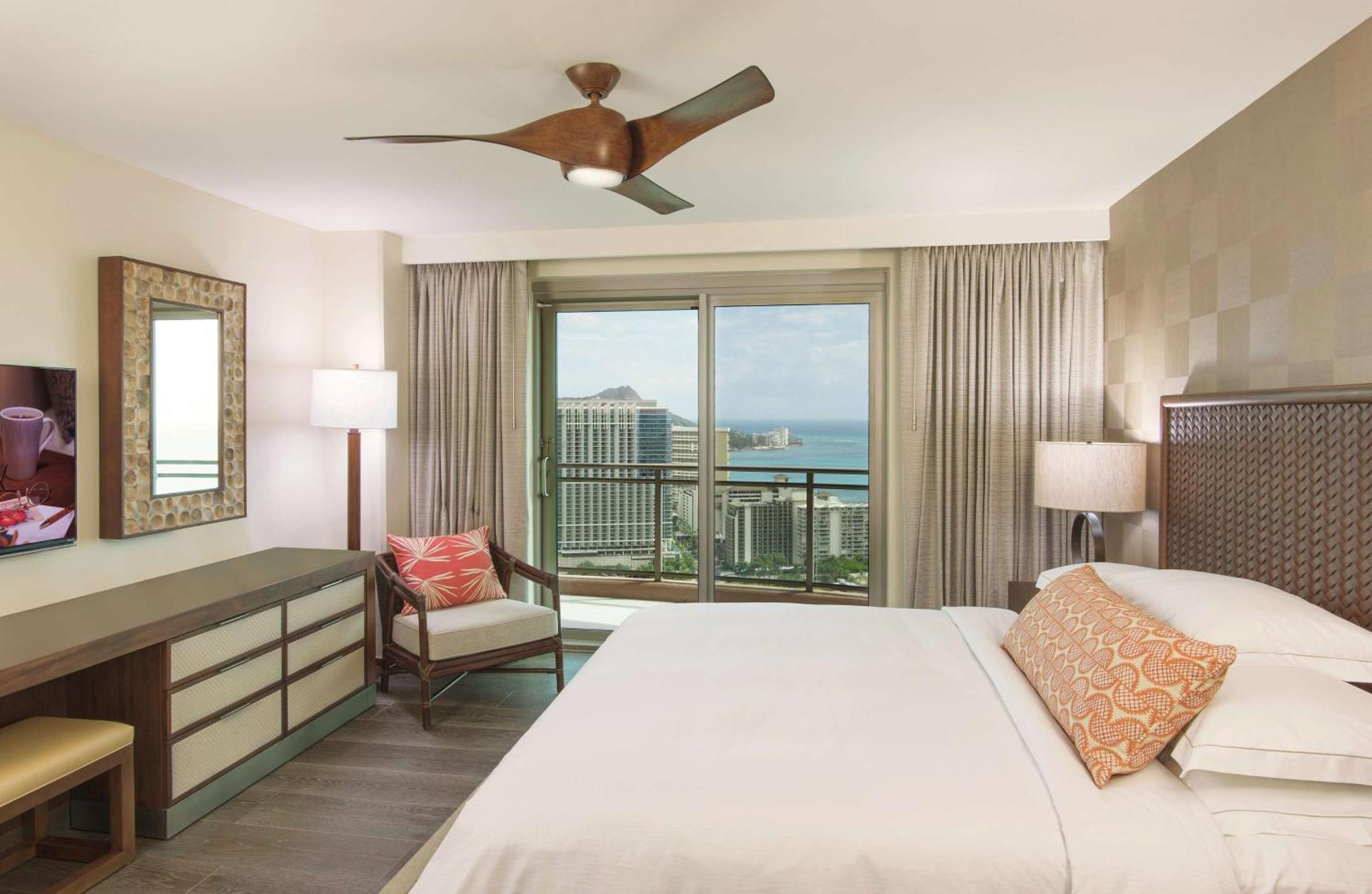Отель Hilton Grand Vacation Club The Grand Islander Waikiki Гонолулу Экстерьер фото